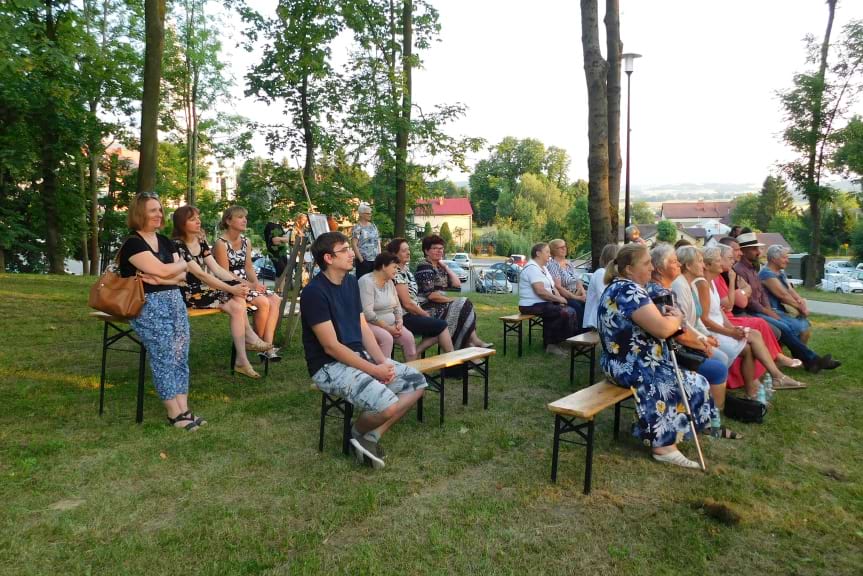 letni piknik ze sztuką w Tarnowcu