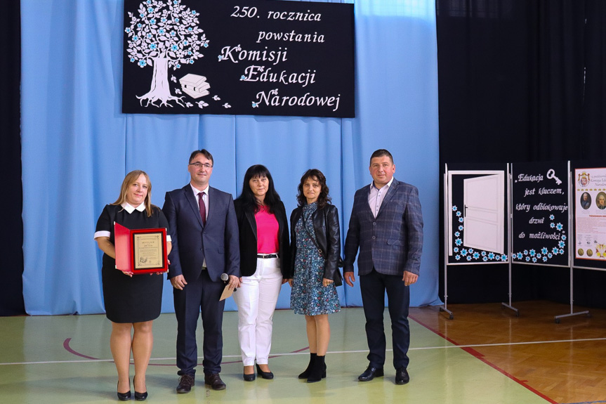 obchody Dnia Edukacji Narodowej w Dębowcu