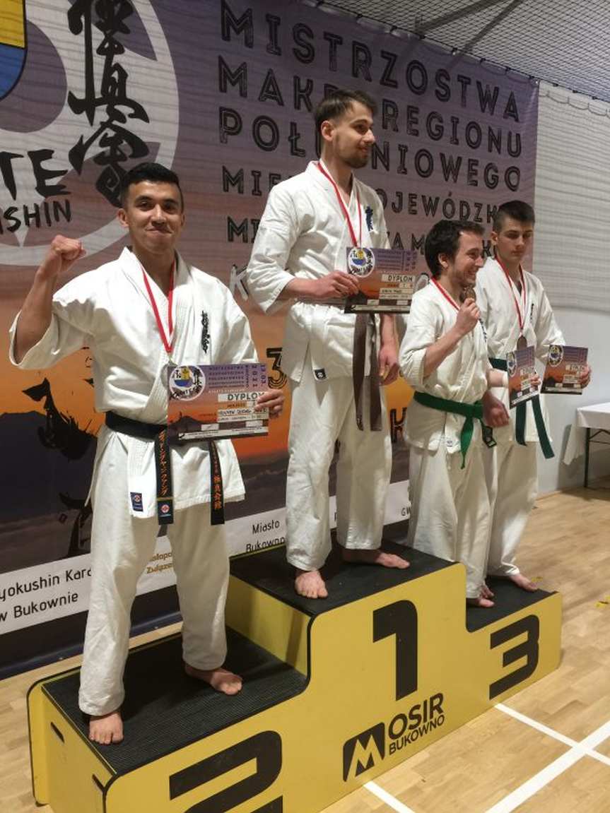 Karate. Medale jaślan w Mistrzostwach Makroregionu Południowego
