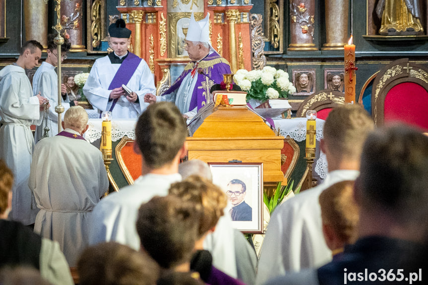 Pogrzeb ks. Jana Kulpy w Święcanach
