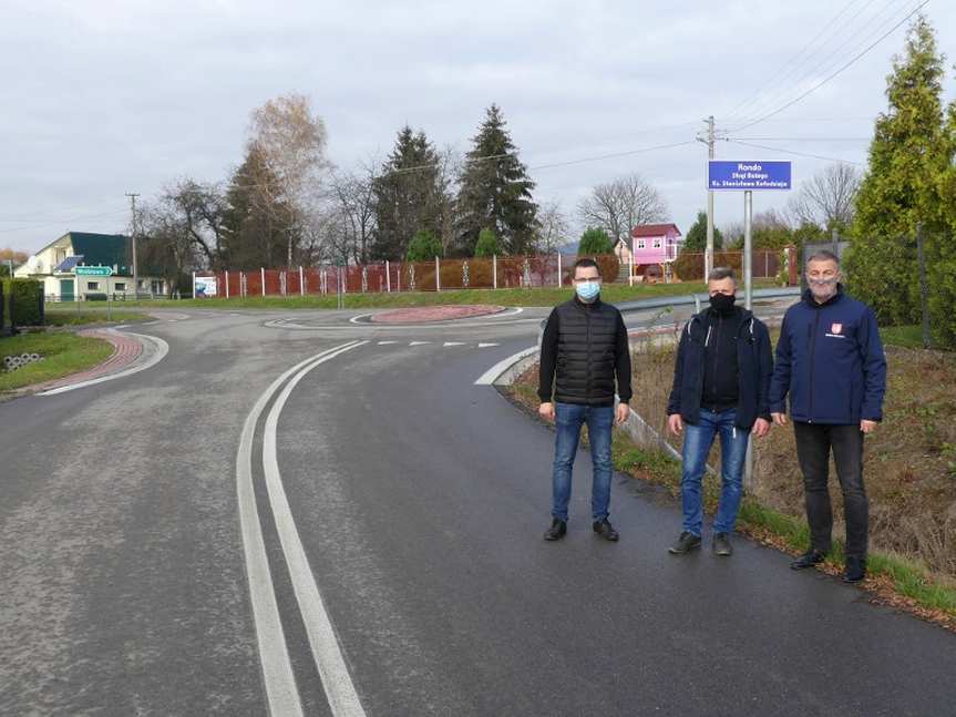 Ksiądz Stanisław Kołodziej patronem ronda w Bączalu Górnym