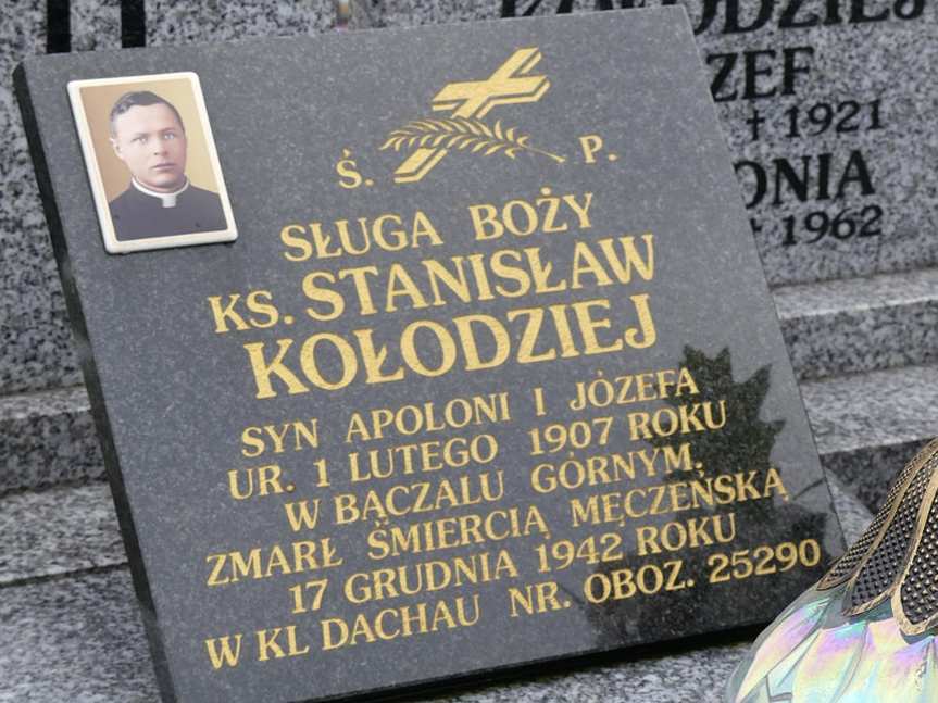 Ksiądz Stanisław Kołodziej patronem ronda w Bączalu Górnym