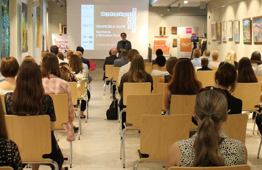 Michał Rusinek w jasielskiej bibliotece. Rozmowy o języku