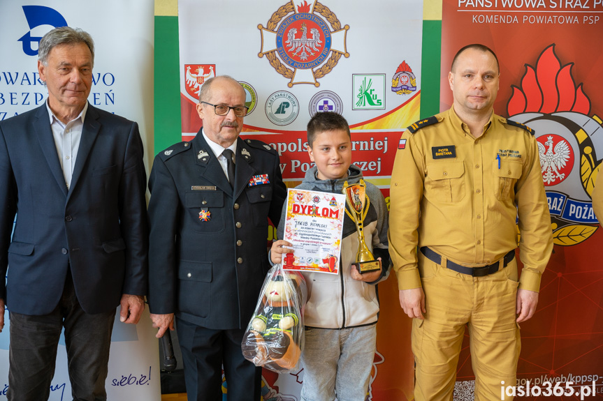 Młodzież zapobiega pożarom w Jaśle