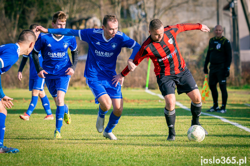 Z meczu Tempo Nienaszów - Markiewicza Krosno