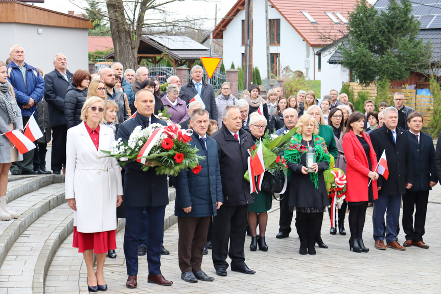 obchody 11 listopada w Dębowcu