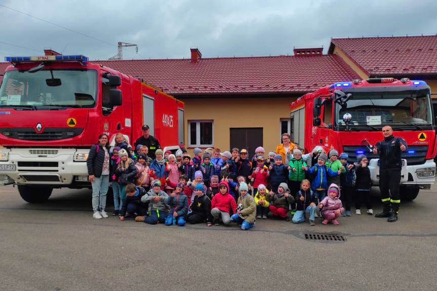 przedszkolaki u strażaków