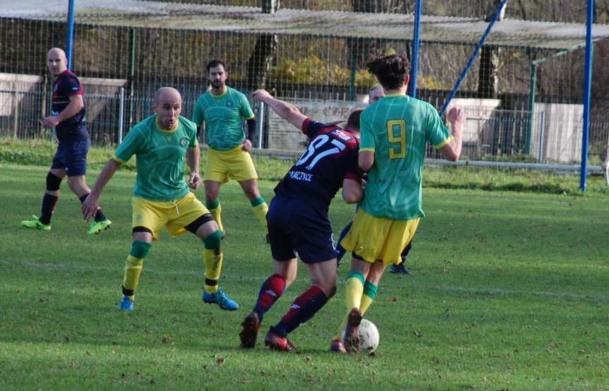 Piłka nożna. V liga krośnieńska. Derby powiatu jasielskiego w Kołaczycach na remis. Szczęście Tempa. Porażka Skołyszyna