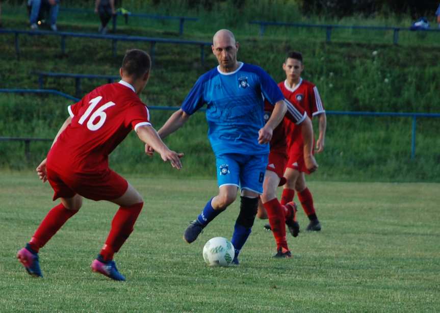 Piłka nożna. V liga. Nieskuteczność Tempa i Szarotki