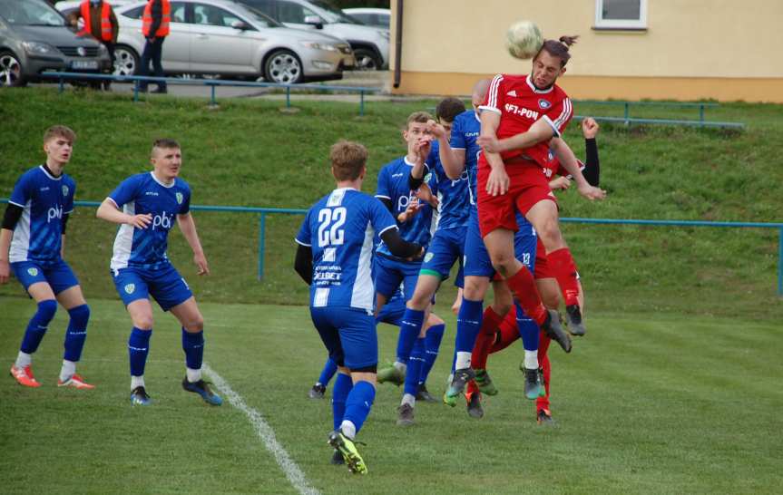 Piłka nożna. V liga. Tempo Nienaszów rozgromiło Przełęcz Dukla