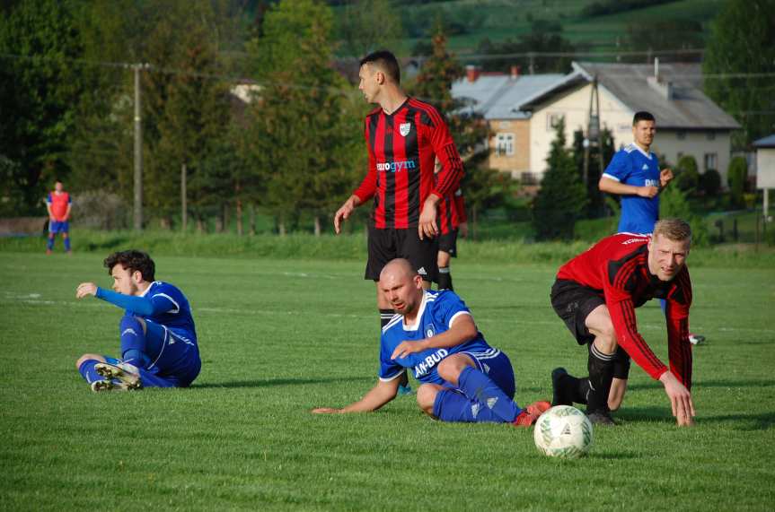 Piłka nożna. V liga. Zwycięstwo Tempa po walce z Markiewicza