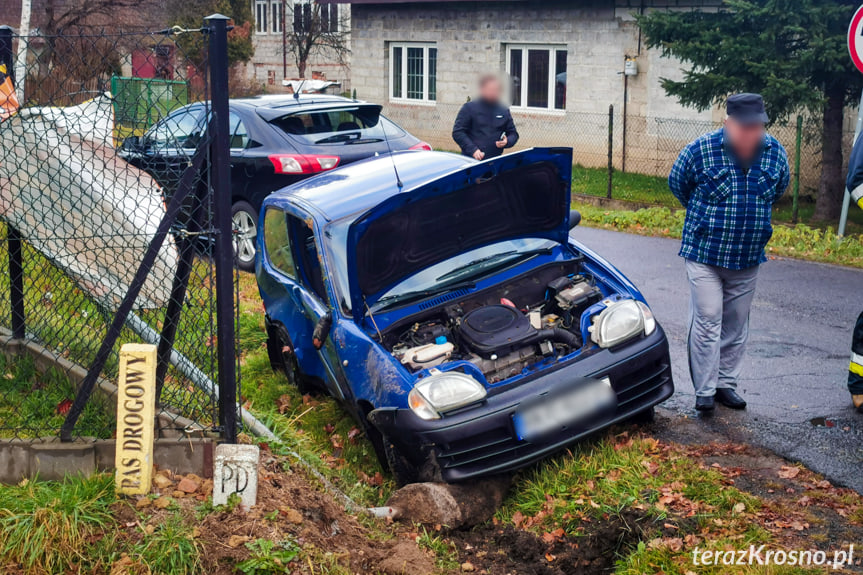 samochód biorący udział w kolizji