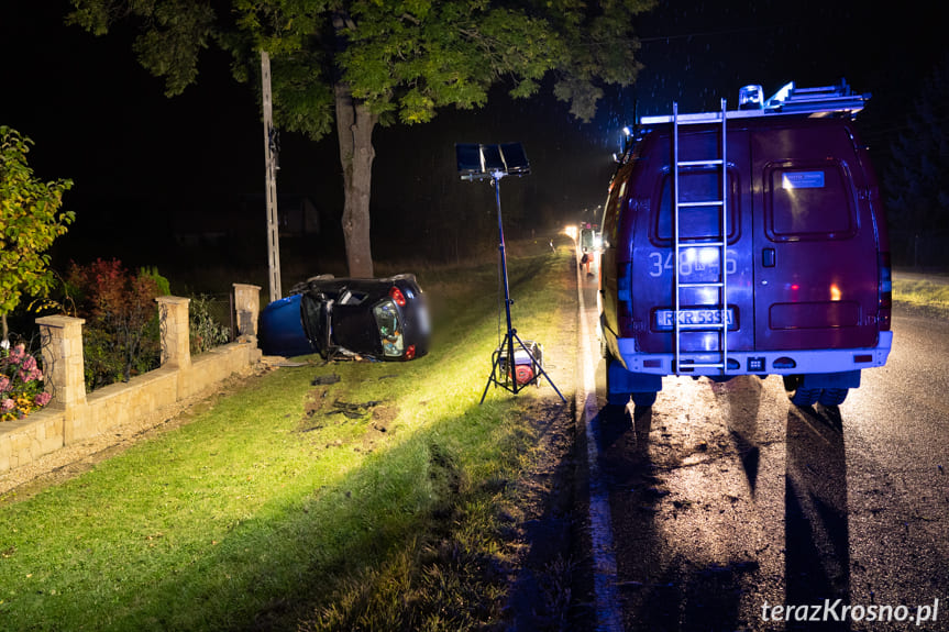 samochód biorący udział w wypadku