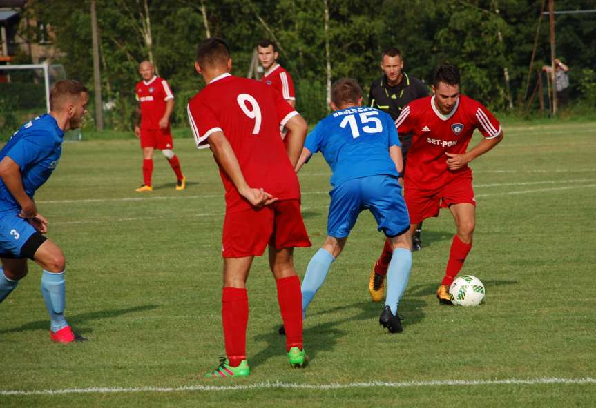 Runda jesienna w V lidze. Tempo Nienaszów postrachem faworytów