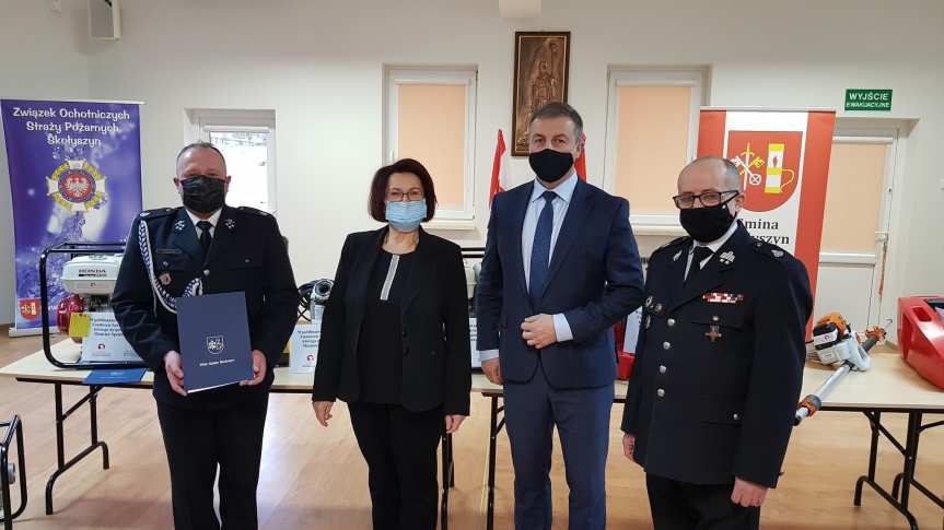 Sprzęt dla siedmiu jednostek OSP w gminie Skołyszyn za pieniądze Funduszu Sprawiedliwości