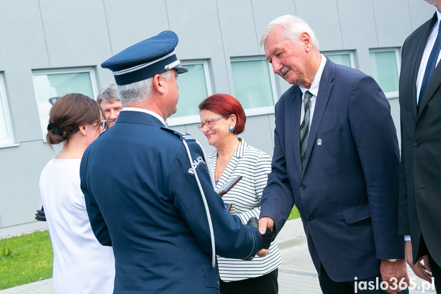 Wręczenie okolicznościowych podziękować podczas uroczystości