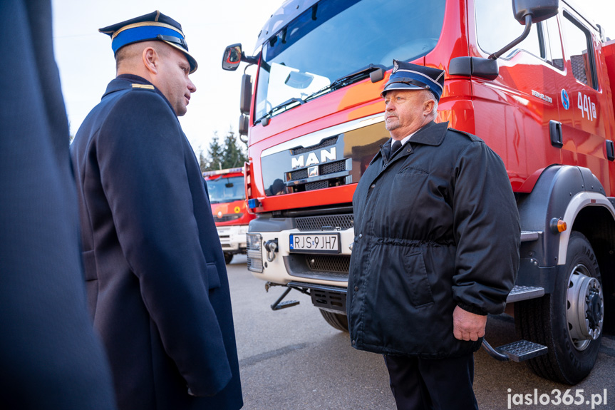 Przekazanie samochodu nla OSP Osiek Jasielski