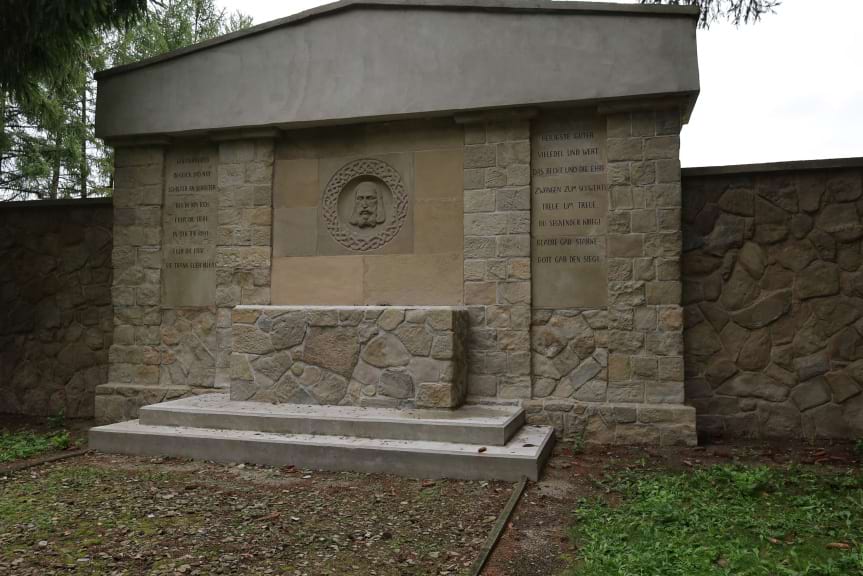 remont cmentarza w Osobnicy