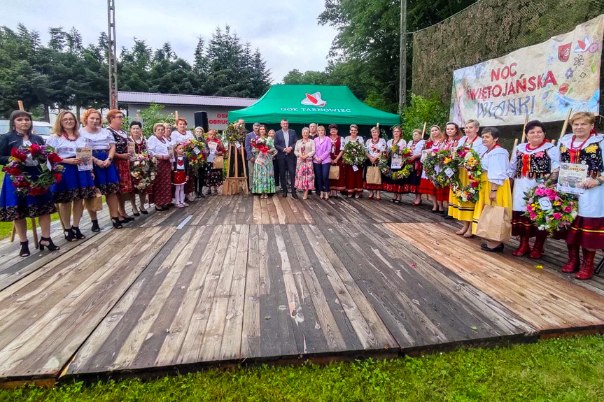 obchody nocy świętojanskiej w Dobrucowej