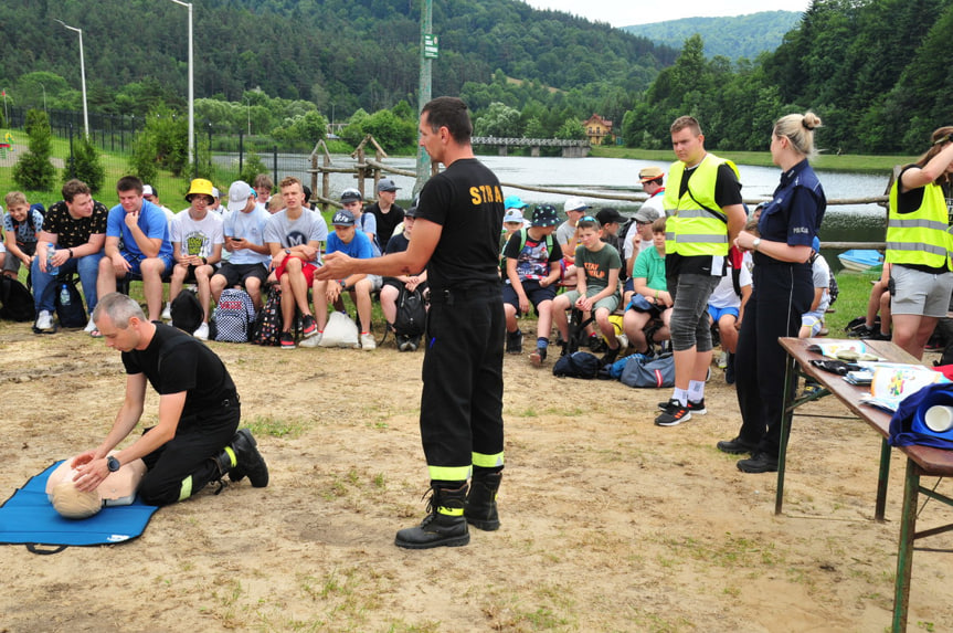 spotkanie z policjantami w Krempnej