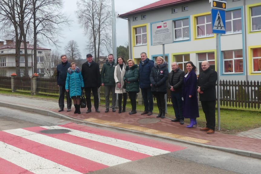 Bezpieczniej w Święcanach, powstało aktywne przejście dla pieszych