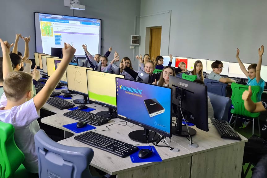 Jasielskie szkoły zostały wyposażone w nowoczesne pracownie komputerowe