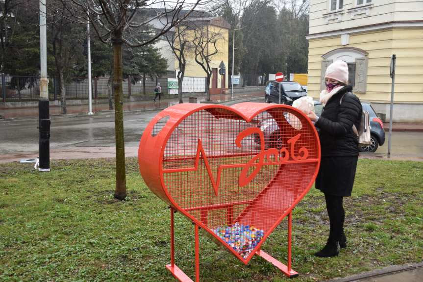 Jasło. Serce na nakrętki