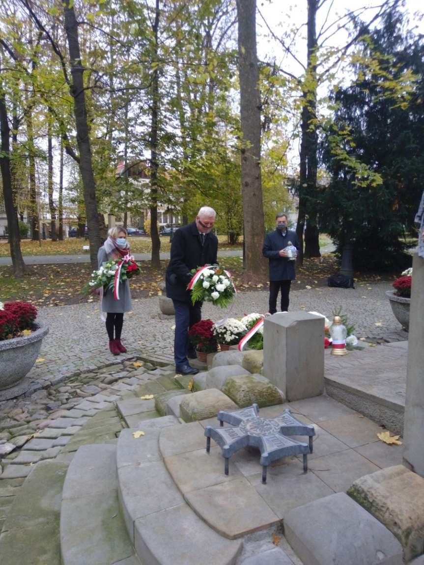 Jasło. Symboliczne obchody 102. rocznicy odzyskania niepodległości