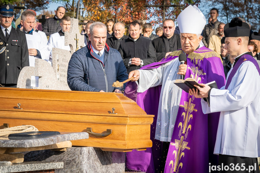 Ksiądz prałat Jan Kulpa spoczął na cmentarzu w Święcanach