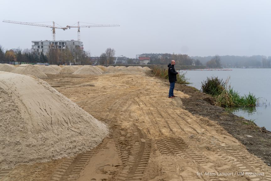 Nad Wisłokiem w Rzeszowie powstaje plaża Nad Wisłokiem w Rzeszowie powstaje plaża