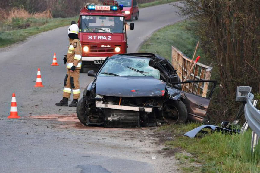 Nietrzeźwy uderzył w bariery w Lipnicy Dolnej