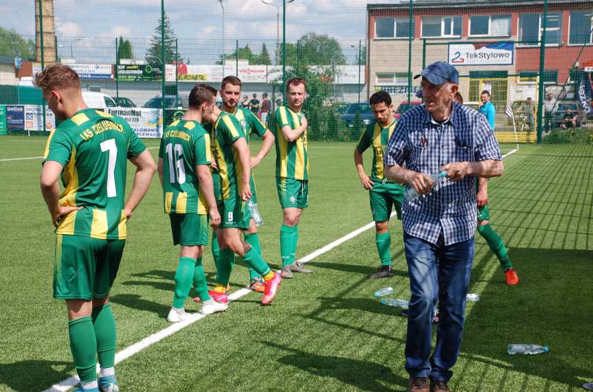 Piłka nożna. V liga. Arcytrudne mecze Czeluśnicy, Ostoi i Skołyszyna. Tempo podejmuje Markiewicza