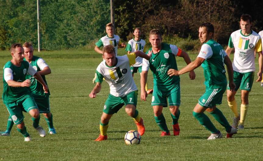 Piłka nożna. V liga krośnieńska. Lider zdominował Czeluśnicę