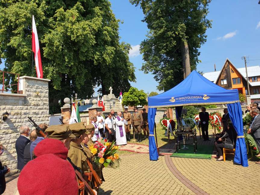 Pogrzeb córki Henryka Dobrzańskiego "Hubala"