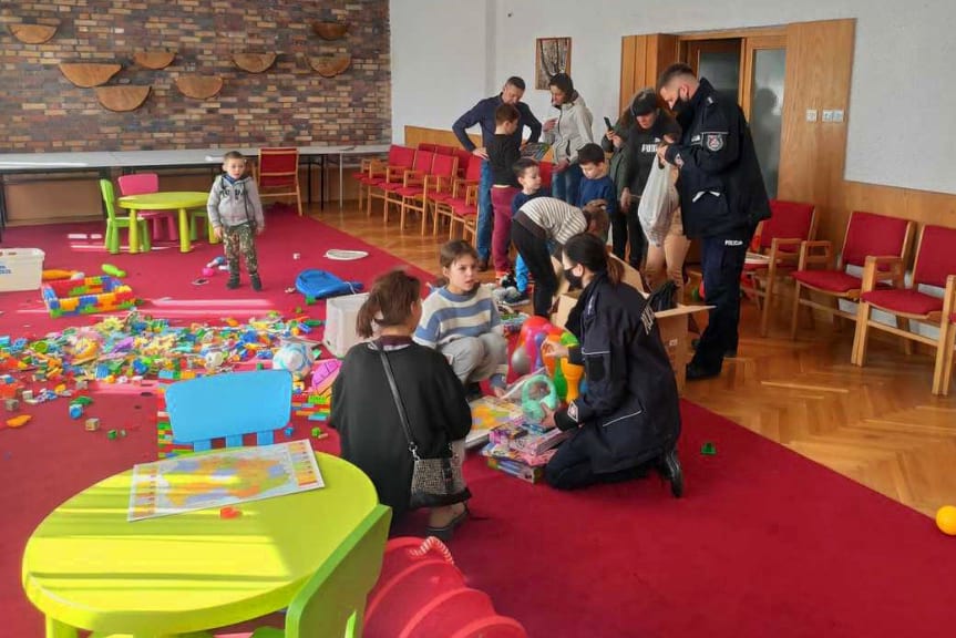 Policjanci zorganizowali zbiórkę dla dzieci funkcjonariuszy z Ukrainy