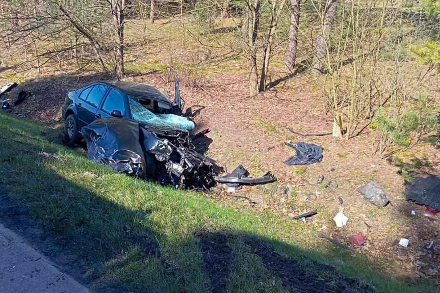 Śmiertelny wypadek na DW 871. Zginął 24-latek