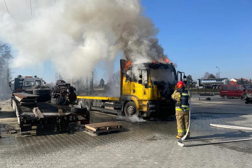 Pożar samochodu ciężarowego w Jaśle
