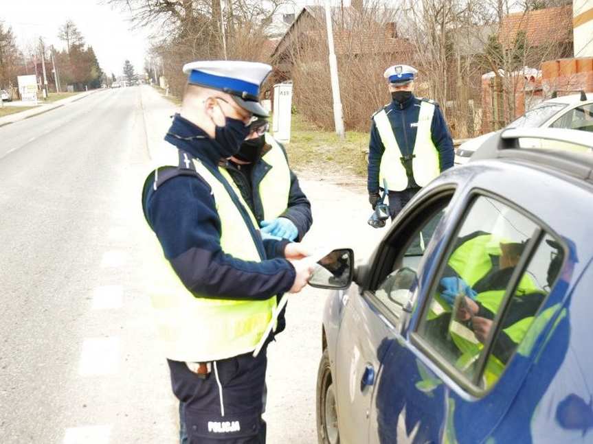 Profilaktyczna akcja policji „Bądź rozważny na drodze”. Inauguracja w Nowym Żmigrodzie