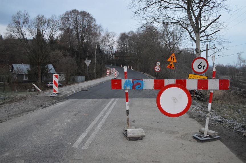 Przez Brzyście w kierunku Osobnicy już wkrótce po przebudowanej drodze