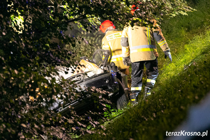 REGION. Tragiczny wypadek w Jasienicy Rosielnej. Nie żyje dwóch młodych mężczyzn