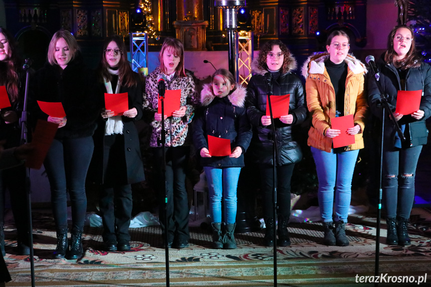 Schola "Nutki" z Lublicy wystąpiła w Łączkach Jagiellońskich