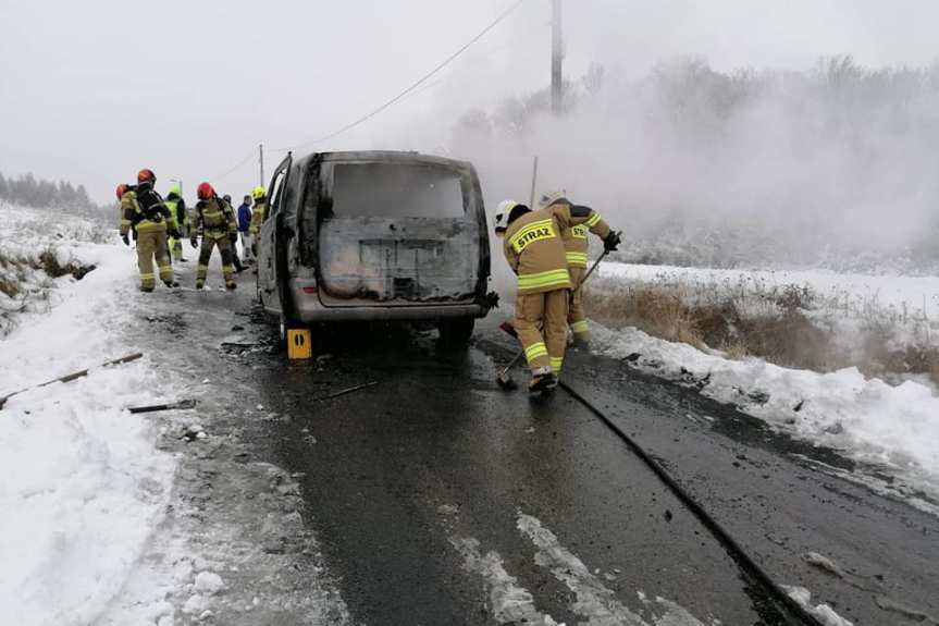 Sławęcin. Spłonął bus