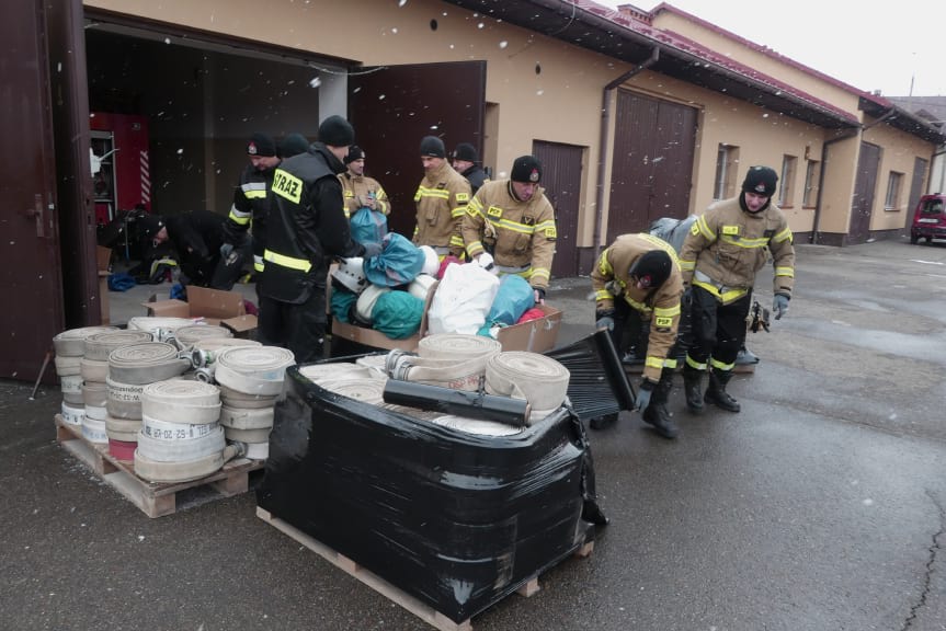 Strażacy z Powiatu Jasielskiego pomagają strażakom z Ukrainy