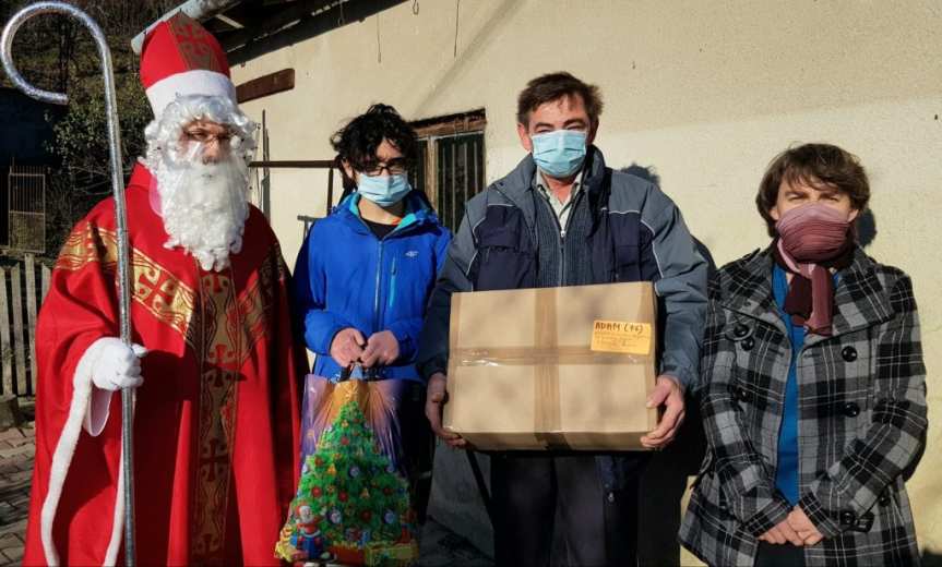 Święty Mikołaj z Caritas odwiedził Trzcinicę