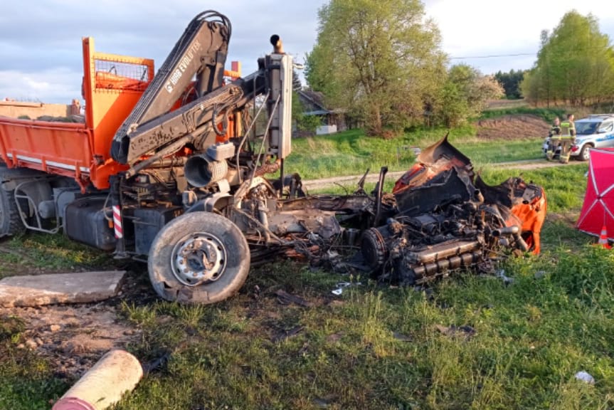 Tragiczny wypadek na przejeździe kolejowym w Tryńczy