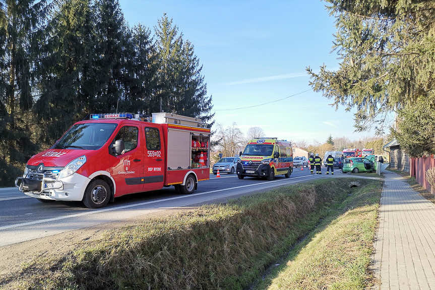 Wypadek w Czudcu. Zderzenie trzech pojazdów