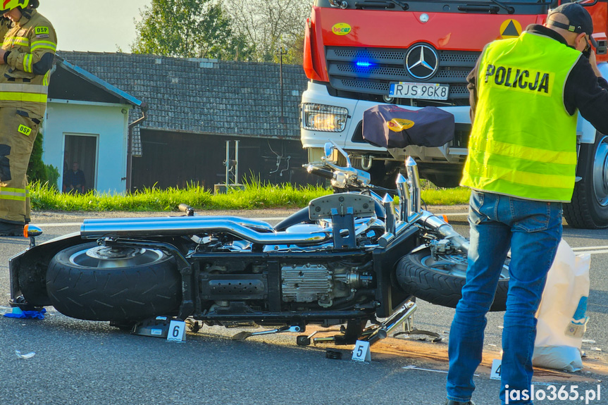 Wypadek w Sławęcinie, poszkodowany motocyklista