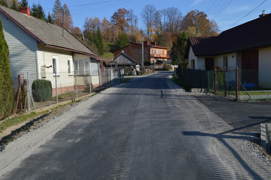 Wyremontowano kolejną drogę w Trzcinicy