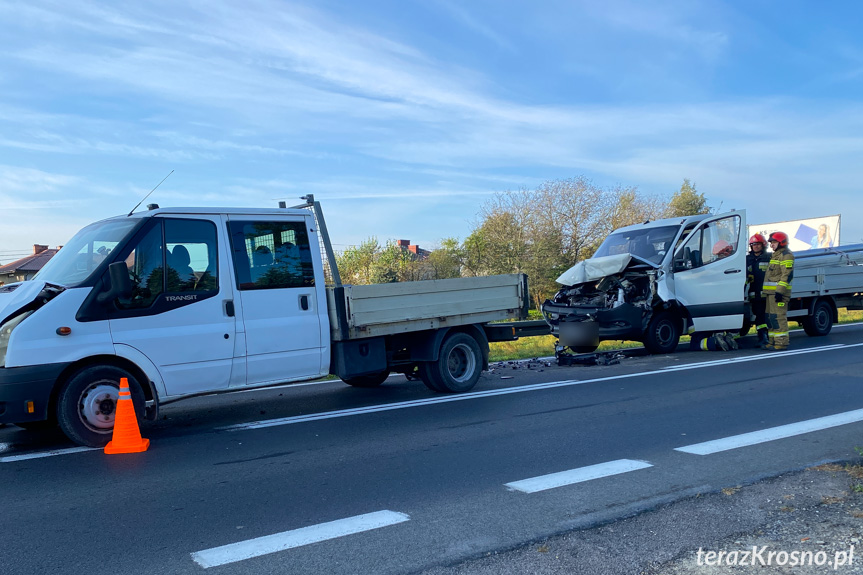 Zderzenie trzech samochodów na DK 28