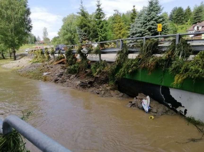 Zniszczone drogi. Gdzie powinniście szczególnie uważać